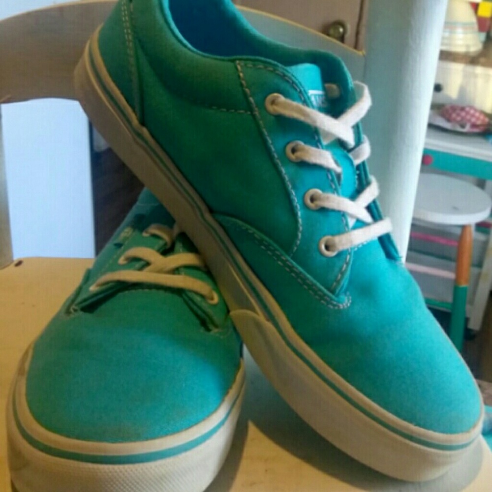 Vans Off the Wall size 4